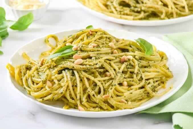 Spaguettis al pesto